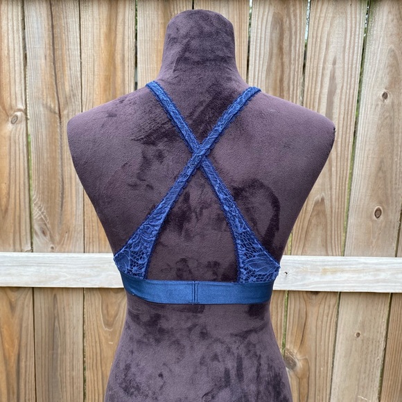 Youmita Dark Blue Lace Crisscross Bralette - Picture 4 of 5